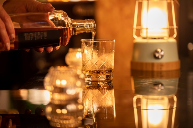 ウイスキーの種類と原料ごとの特徴～おすすめの飲み方をご紹介